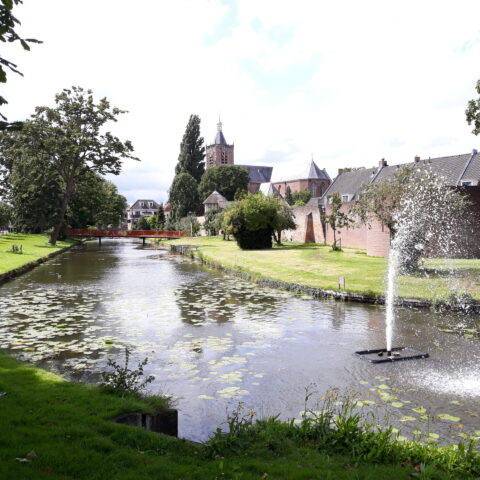 vianen-centrum-muur-fontein-brug